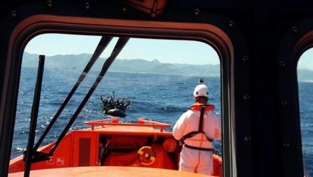 ep salvamento maritimouna patera avistada