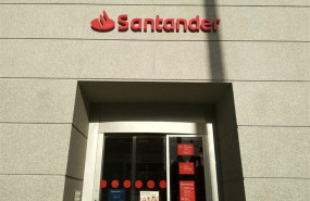 ep una oficina de banc santander a madrid ep una oficina de banc santander a madrid