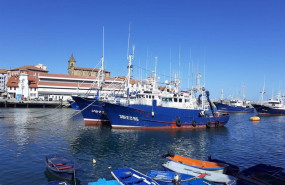 ep archivo   barcos pesqueros en el puerto