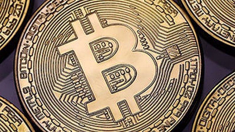 El valor del bitcoin vuelve a superar el billón de dólares tras un nuevo envite corporativo