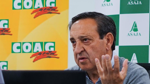 ep archivo el presidente de asaja pedro barato durante la rueda de prensa de los agricultores para ep archivo el presidente de asaja pedro barato durante la rueda de prensa de los agricultores para