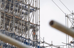 ep archivo trabajadores de ferrovial en tareas de montaje ep archivo trabajadores de ferrovial en tareas de montaje