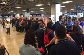 ep colasuna horabarajaspasarcontrolesseguridadaeropuertohuelgalos trabajadores ep colasuna horabarajaspasarcontrolesseguridadaeropuertohuelgalos trabajadores