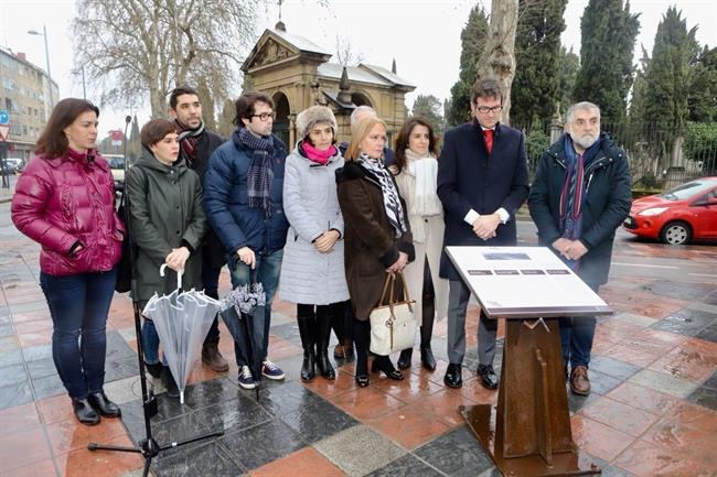 Colocación de una placa en el cementerio santa isabel | AYUNTAMIENTO DE VITORIA ep colocacionuna placacementerio santa isabel