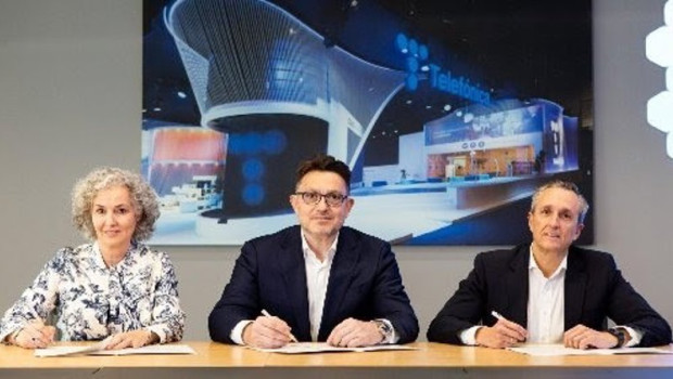 ep de izquierda a derecha adriana sola ceo de altim julio trevejo socio director general de altim y