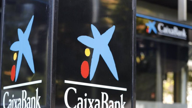 ep distintivo y logo de las oficinas de caixabank en madrid espana