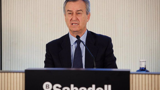 ep el ceo de banco sabadell cesar gonzalez bueno durante una rueda de prensa de presentacion de los ep el ceo de banco sabadell cesar gonzalez bueno durante una rueda de prensa de presentacion de los