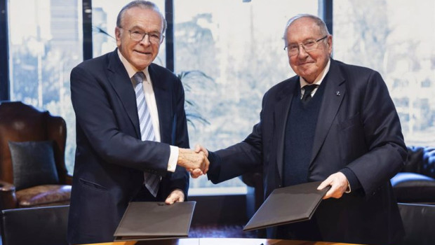 ep el presidente de criteriacaixa isidro faine y el presidente de la camara de comercio de espana