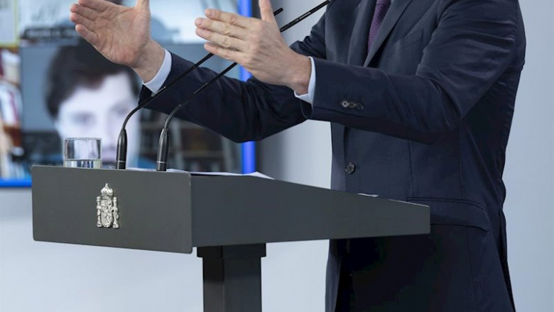 El presidente del Gobierno, Pedro Sánchez, en rueda de prensa telemática en el Palacio de la Moncloa | POOL MONCLOA / BORJA PUIG DE LA BELLACASA ep el presidente del gobierno pedro sanchez en rueda de prensa telematica en el palacio de la