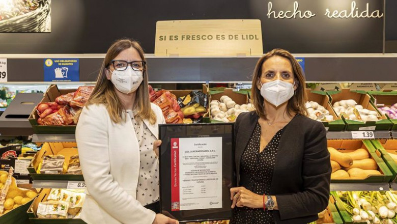 ep entrega del certificado por parte de bureau veritas a lidl ep entrega del certificado por parte de bureau veritas a lidl