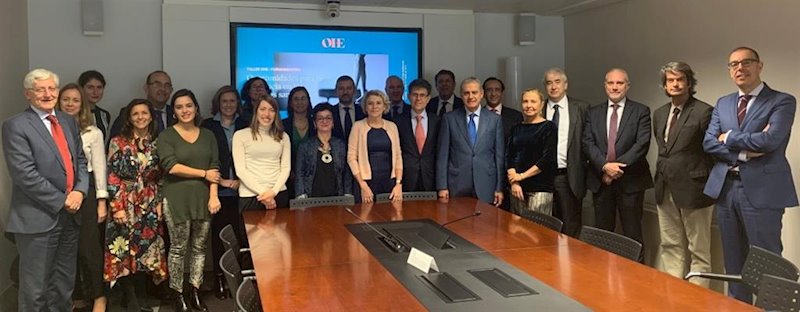 Foto de familia del grupo de expertos que participaron en el taller este jueves en la sede de Farmaindustria | FARMAINDUSTRIA ep foto de familia del grupo de expertos que participaron en el taller este jueves en la sede de