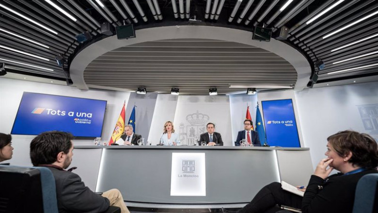 ep i d el ministro de industria jordi hereu la ministra portavoz pilar alegria el ministro de ep i d el ministro de industria jordi hereu la ministra portavoz pilar alegria el ministro de