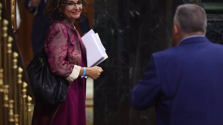 ep la ministra de hacienda maria jesus montero durante una sesion plenaria en el congreso 20221021171104 ep la ministra de hacienda maria jesus montero durante una sesion plenaria en el congreso 20221021171104