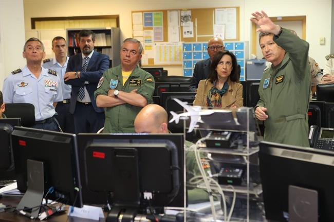 ep la ministradefensa margarita robles durantevisitacaoctorrejon