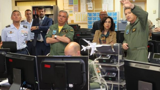 ep la ministradefensa margarita robles durantevisitacaoctorrejon