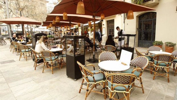 ep la terraza de una cafeteria en palma de mallorca