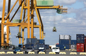 ep maersk inaugurara una nueva linea de contenedores en el puerto de huelva