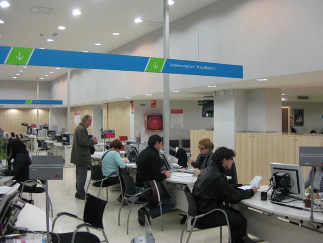 Imagen de una oficina de empleo. ep oficina trabajo generalitat otg soc paro