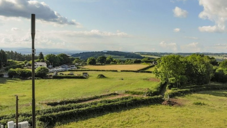 Primer mástil de Vodafone UK en el proyecto de Red Rural Compartida (SRN) cerca de la localidad de Devauden (Gales) | VODAFONE - Archivo ep primer mastil de vodafone uk en el proyecto de red rural compartida srn cerca de la localidad de