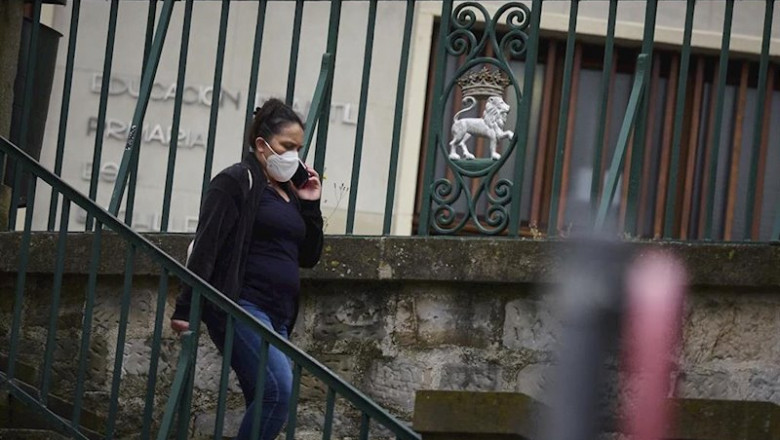 ep una mujer pasea por pamplona en la jornada en la que navarra inicia la fase 2 de la desescalada ep una mujer pasea por pamplona en la jornada en la que navarra inicia la fase 2 de la desescalada