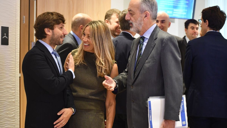 desayuno sector del aluminio en espaa y otros pases europeos 54824712098 o 2 baja