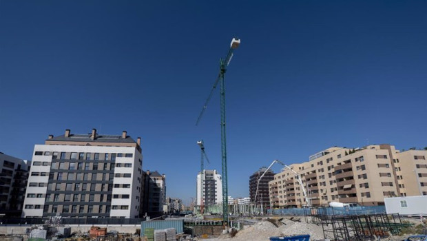 ep archivo   gruas en una zona de construccion de edificios en una imagen de archivo