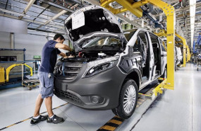 ep archivo   produccion del mercedes benz vito en la planta de mercedes benz en vitoria