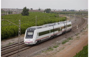 ep archivo   tren de media distancia de renfe