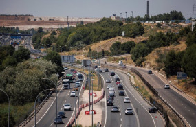 ep archivo   varios vehiculos en la autovia a3 a 24 de julio de 2024 en madrid
