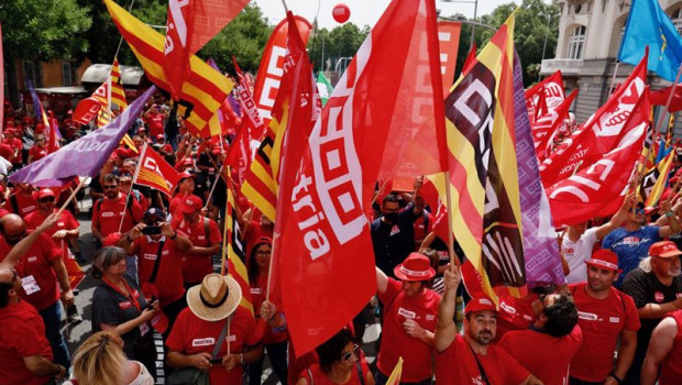 ep banderines de ccoo en una imagen de archivo 20220629163603