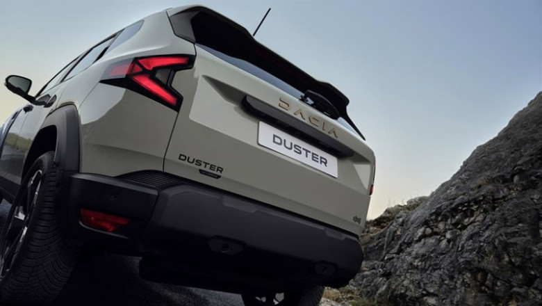 ep dacia incluira desde primavera de 2026 la nueva tecnologia hibrida 4x4 en sus modelos bigster y
