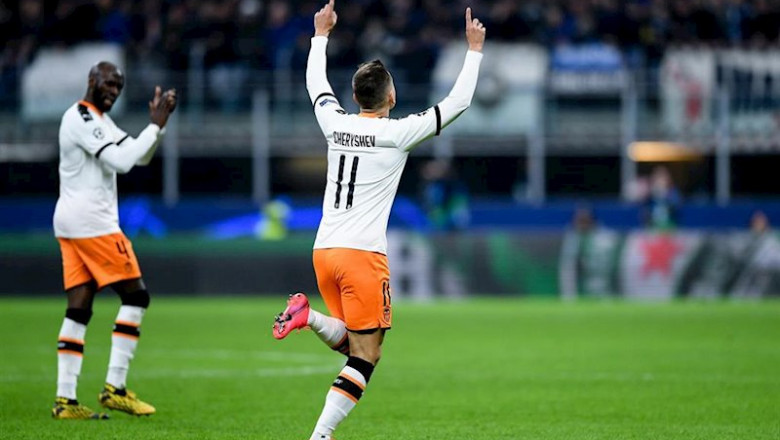 ep el jugador del valencia denis cheryshev