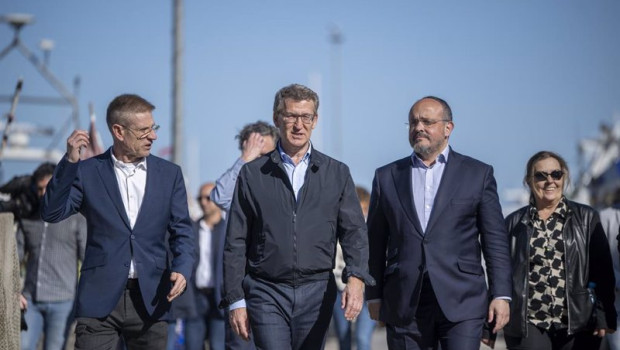 ep el presidente del pp alberto nunez feijoo y el presidente del pp catalan alejandro fernandez