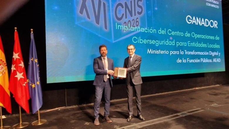 ep entrega del premio transformacion publica con impacto del cnis para el centro de ciberseguridad ep entrega del premio transformacion publica con impacto del cnis para el centro de ciberseguridad