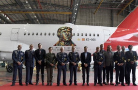 ep iberia vinila uno de sus aviones para conmemorar el centenario de los grandes vuelos de la