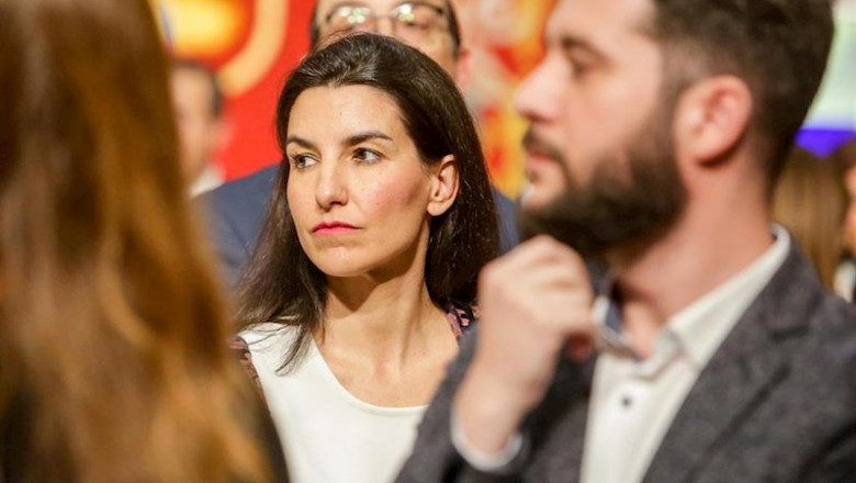 ep imagen de recurso de la portavoz del grupo vox en la asamblea de madrid rocio monasterio con su