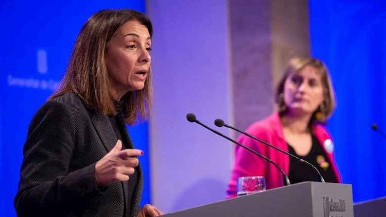 La consellera de Presidencia y portavoz del Govern, Meritxell Budó (i) y la consellera de Salud, Bienestar y Ciudadanía, Alba Vergès (d) | David Zorrakino - Europa Press ep la consellera de presidencia y portavoz del govern meritxell budo i y la consellera de salud