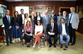 ep los finalistas miembros del jurado y participantes en el acto de presentacion de los proyectos