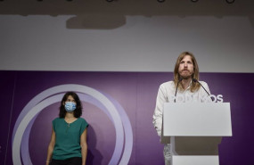 ep los portavoces de podemos isa serra y pablo fernandez durante una rueda de prensa en la sede del