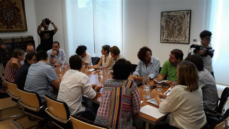 ep reunionrepresentantespsn geroa bai podemos e i-enegociarmodelogobiernonavarra