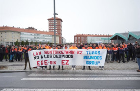 ep trabajadores de la plantilla de tubos reunidos durante una concentracion