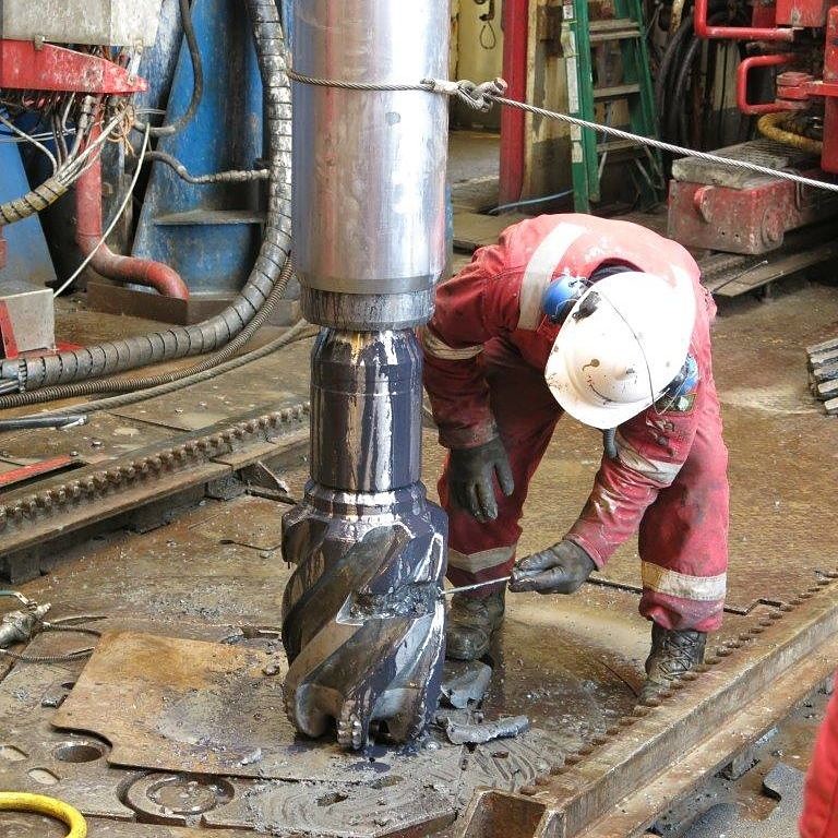 Oil & gas rig worker, energy, drilling Oil & gas rig worker, energy, drilling