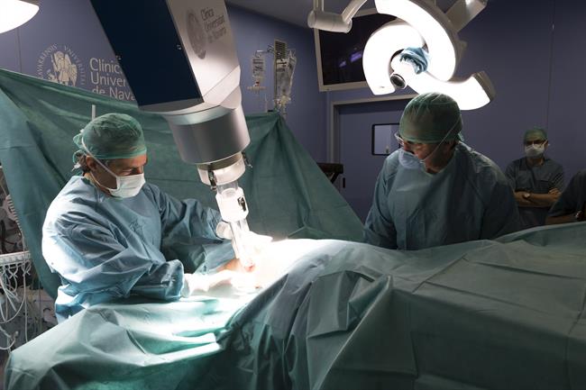 Acelerador lineal miniaturizado para administrar radioterapia intraoperatoria | CLÍNICA UNIVERSIDAD DE NAVARRA ep acelerador lineal miniaturizadoadministrar radioterapia intraoperatoria
