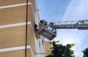 ep actuacionbomberosun edificiosevilla