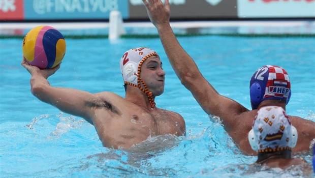 ep alberto munarriz chutapuertapartidola seleccion espanolawaterpolocroaciamundial 2019