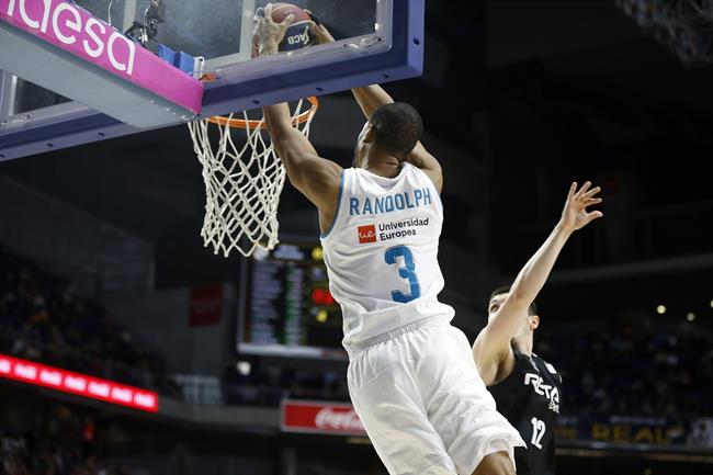 Anthony Randolph machaca el aro ante el RETAbet | ACB PHOTO/V. CARRETERO ep anthony randolph machacaaroretabet