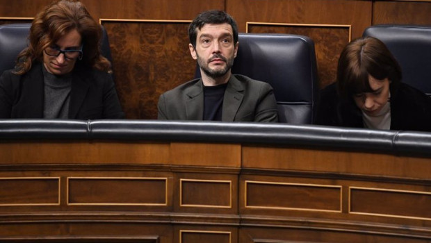 ep archivo   el ministro de derechos sociales consumo y agenda 2030 pablo bustinduy durante un pleno