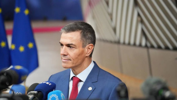 ep archivo   el presidente del gobierno pedro sanchez atiende a los medios a su llegada a la reunion