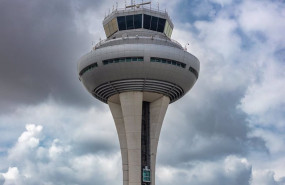 ep archivo   torre de control del aeropuerto adolfo suarez madrid barajas