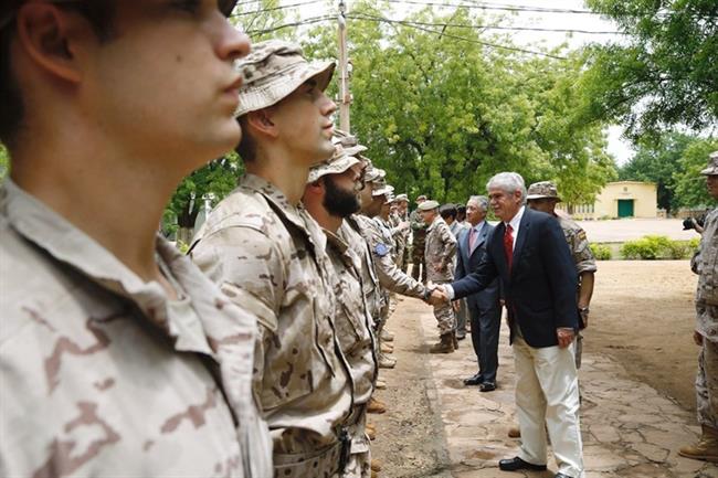 Dastis visita a las tropas españolas en Malí | MINISTERIO DE ASUNTOS EXTERIORES ep dastis visitalas tropas espanolasmali
